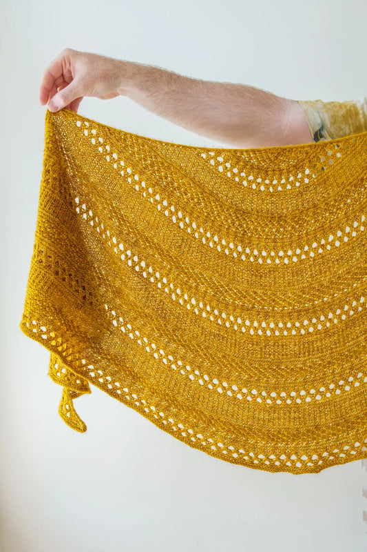 Andrea Mowry Embrace Fade Cowl Yarn Kit - Qing Fibre